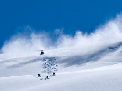 Helicopter-Skiing.jpg